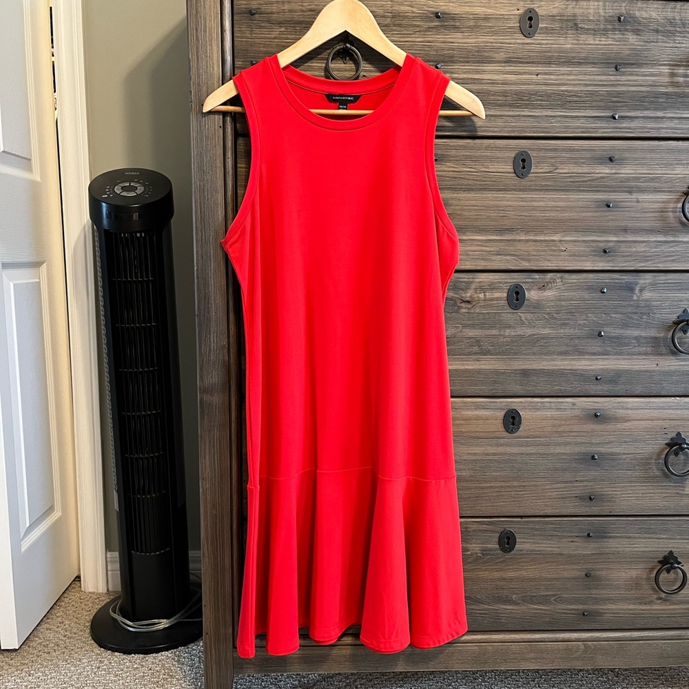 ❤️RED BANANA REPUBLIC DROP WAIST TANK DRESS, size medium